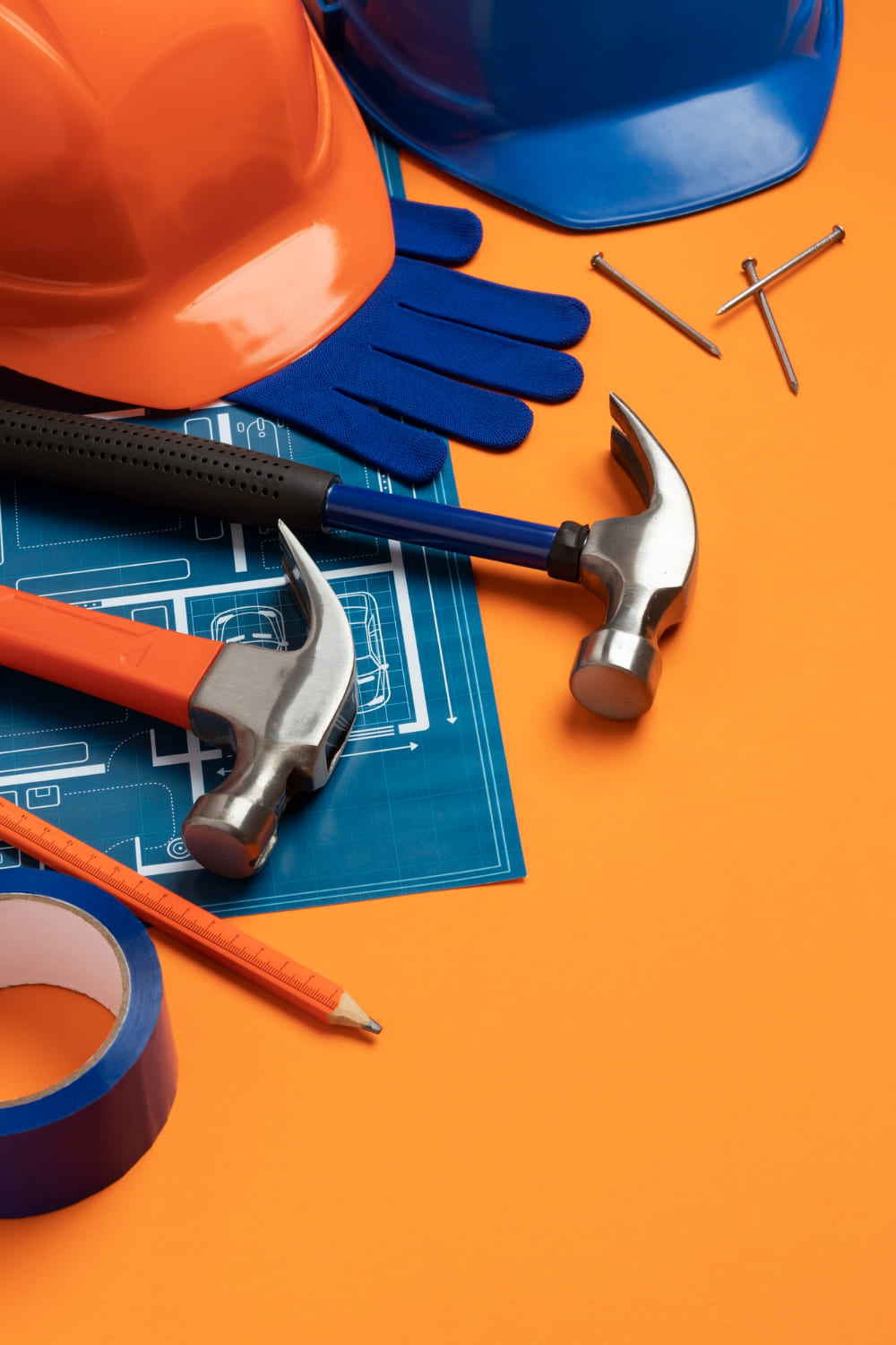 Homem realizando um orçamento - Guaru-Lok